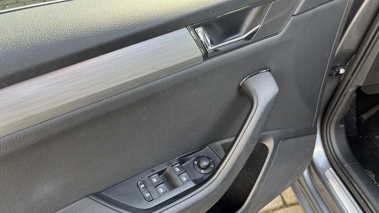 OB199V00784_21.webp_SUPERB Ambition 2.0 2.0 TDI 110 kW automat