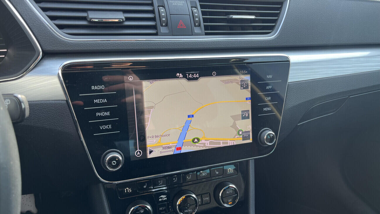 OB199V00784_25.webp_SUPERB Ambition 2.0 2.0 TDI 110 kW automat