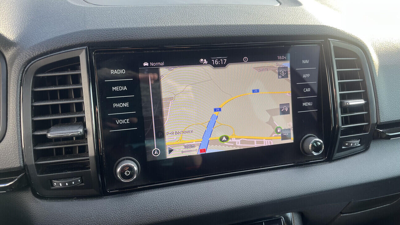 OB199V00788_26.webp_KAROQ SportLine 1.5 TSI 110 kW automat