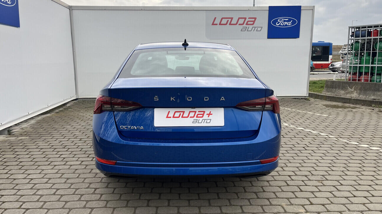 OB199V00794_17.webp_OCTAVIA Style Plus 2.0 TDI 110 kW manuál, DPH