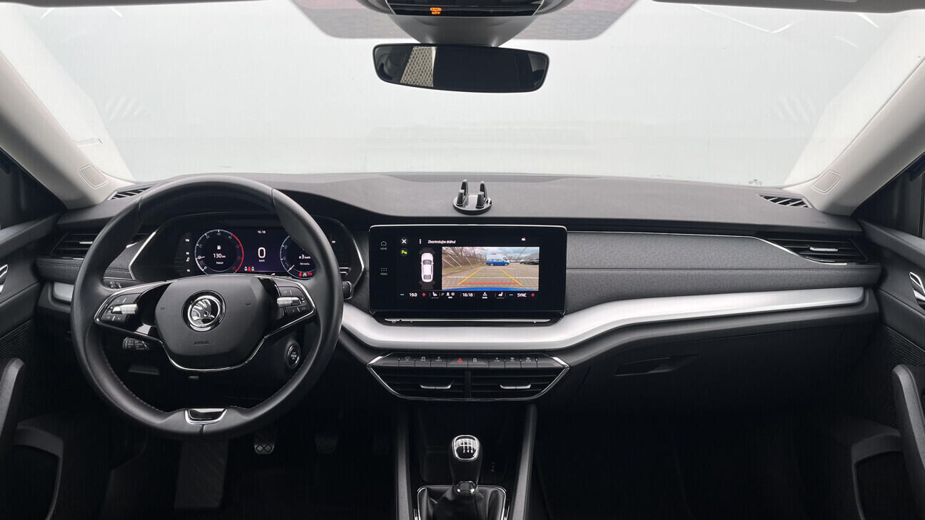 OB199V00794_18.webp_OCTAVIA Style Plus 2.0 TDI 110 kW manuál, DPH