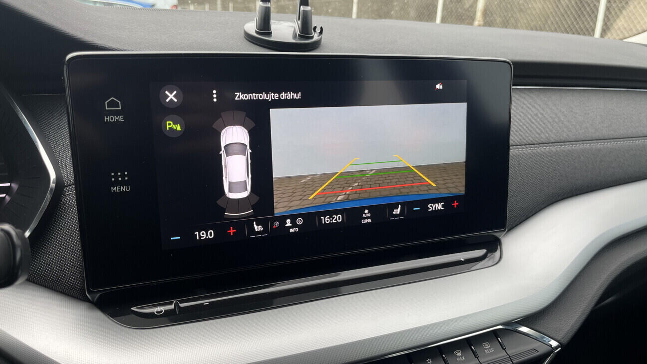 OB199V00794_30.webp_OCTAVIA Style Plus 2.0 TDI 110 kW manuál, DPH