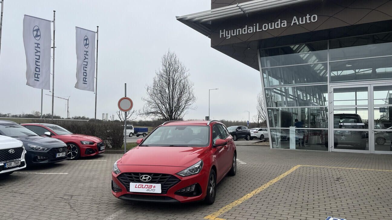 OB199V00795_10.webp_I30 Comfort 1.5  81 kW manuál