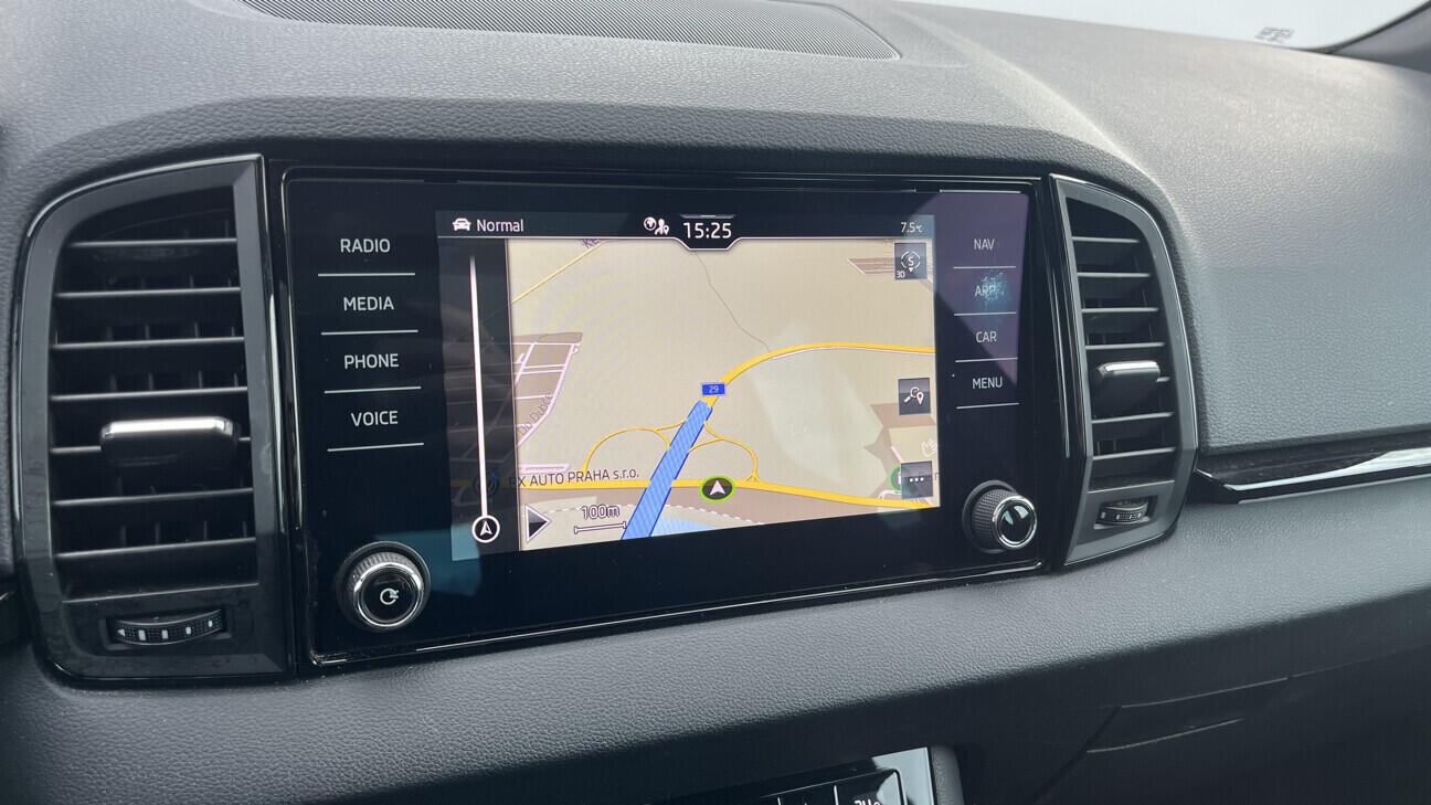 OB199V00800_25.webp_KAROQ SportLine 1.5 TSI 110 kW automat