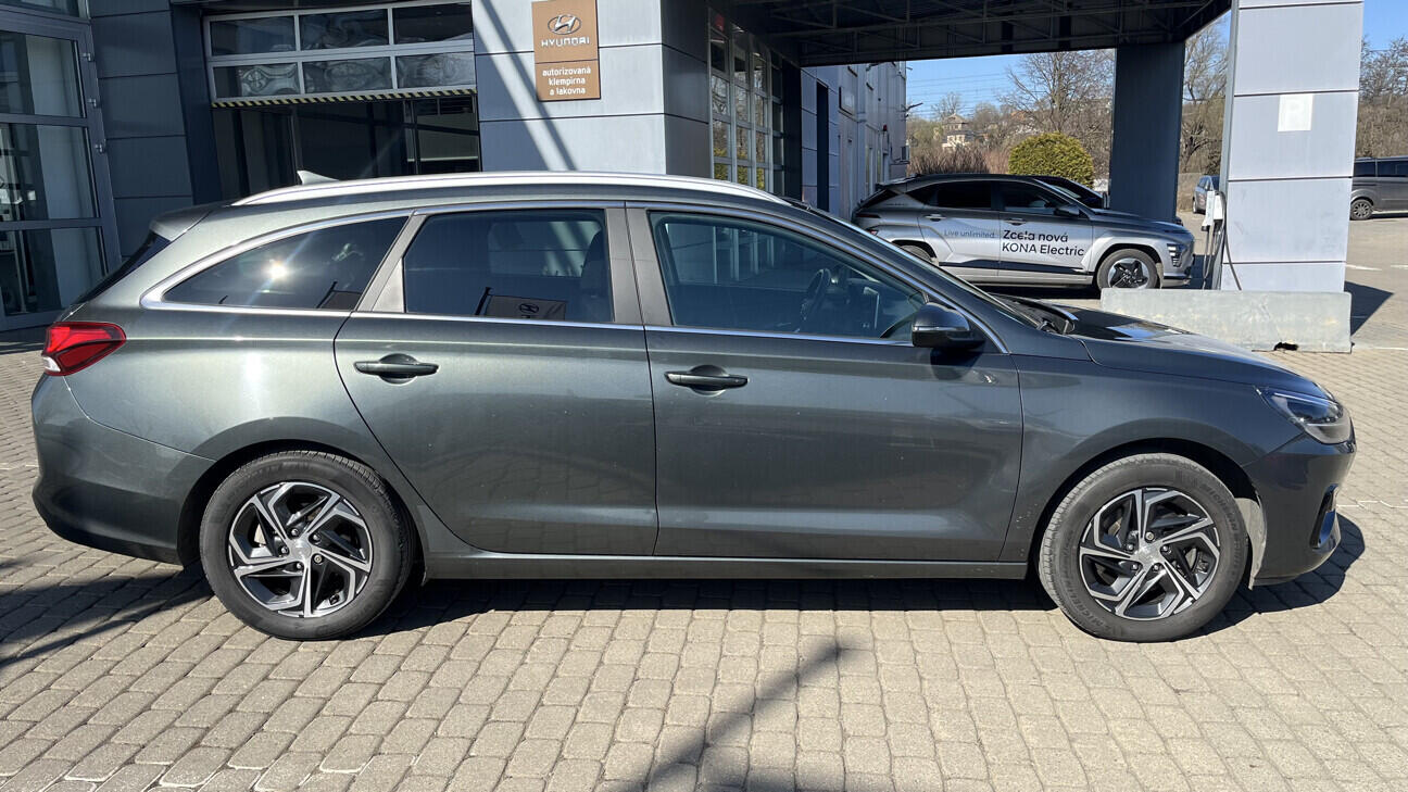 OB199V00806_12.webp_I30 Smart+ Nav 1.5  81 kW manuál