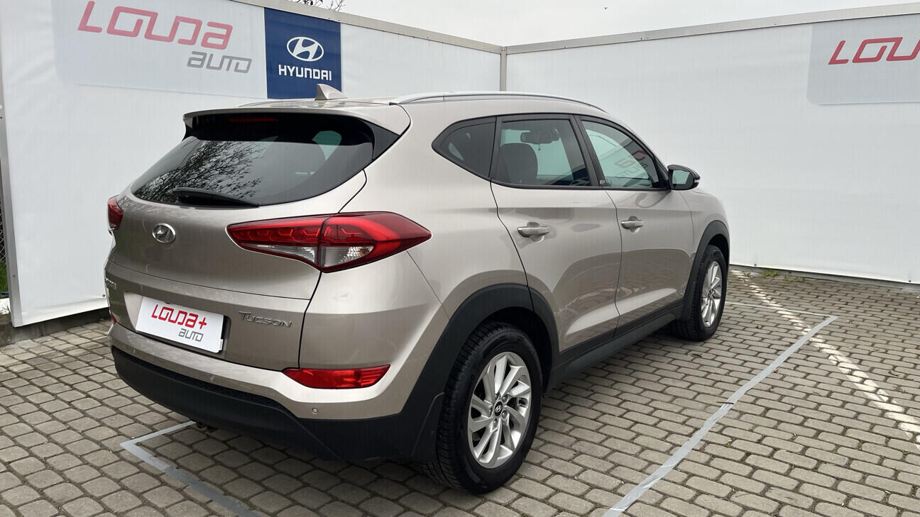 OB199V00808_11.webp_TUCSON Go 1.7  _ kW manuál