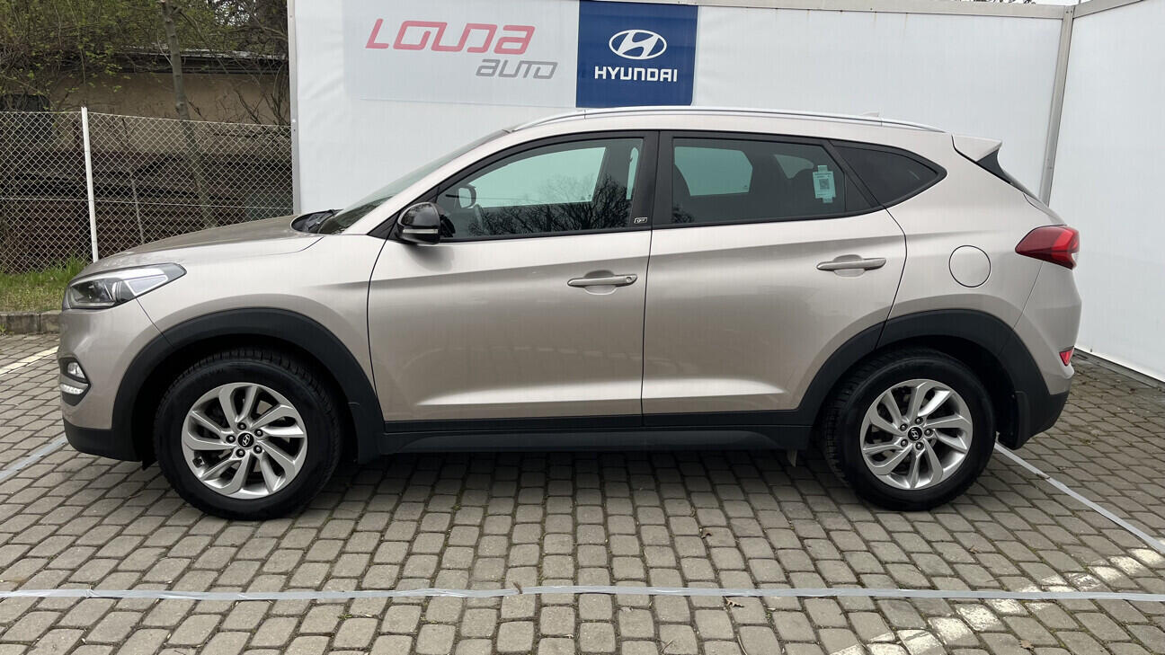 OB199V00808_12.webp_TUCSON Go 1.7  _ kW manuál