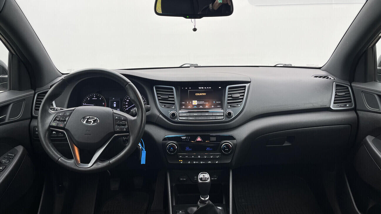 OB199V00808_18.webp_TUCSON Go 1.7  _ kW manuál