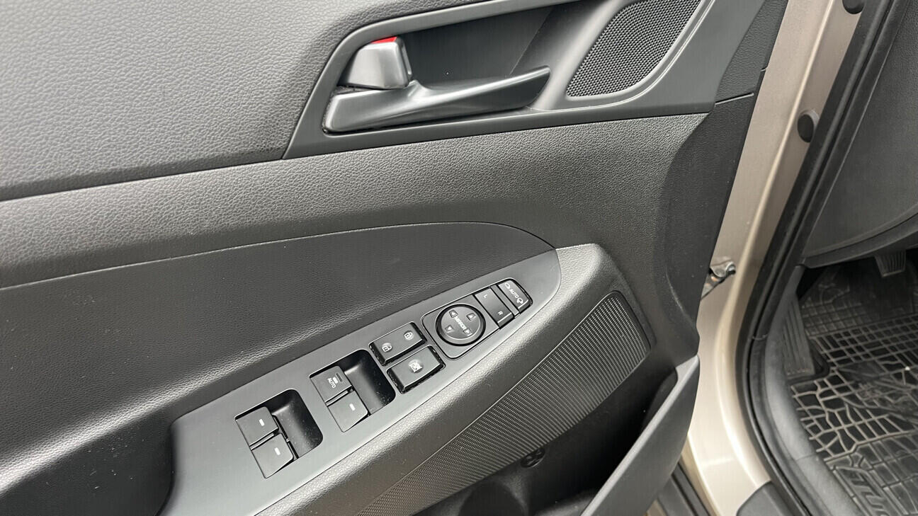 OB199V00808_21.webp_TUCSON Go 1.7  _ kW manuál