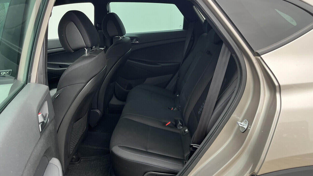 OB199V00808_30.webp_TUCSON Go 1.7  _ kW manuál