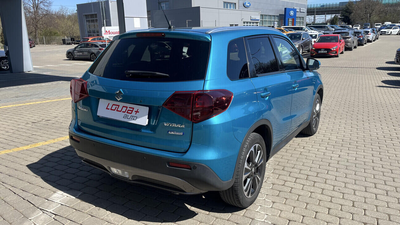 OB199V00814_11.webp_VITARA Elegance 1.4 BoosterJet 95 kW manuál