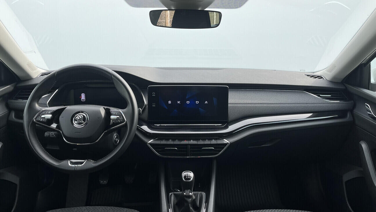 OB199V00816_18.webp_OCTAVIA Style Plus 2.0 TDI 110 kW manuál, DPH