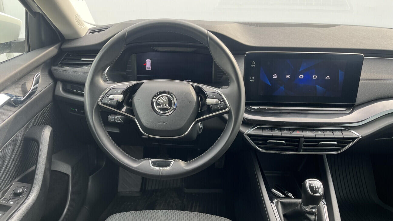 OB199V00816_21.webp_OCTAVIA Style Plus 2.0 TDI 110 kW manuál, DPH