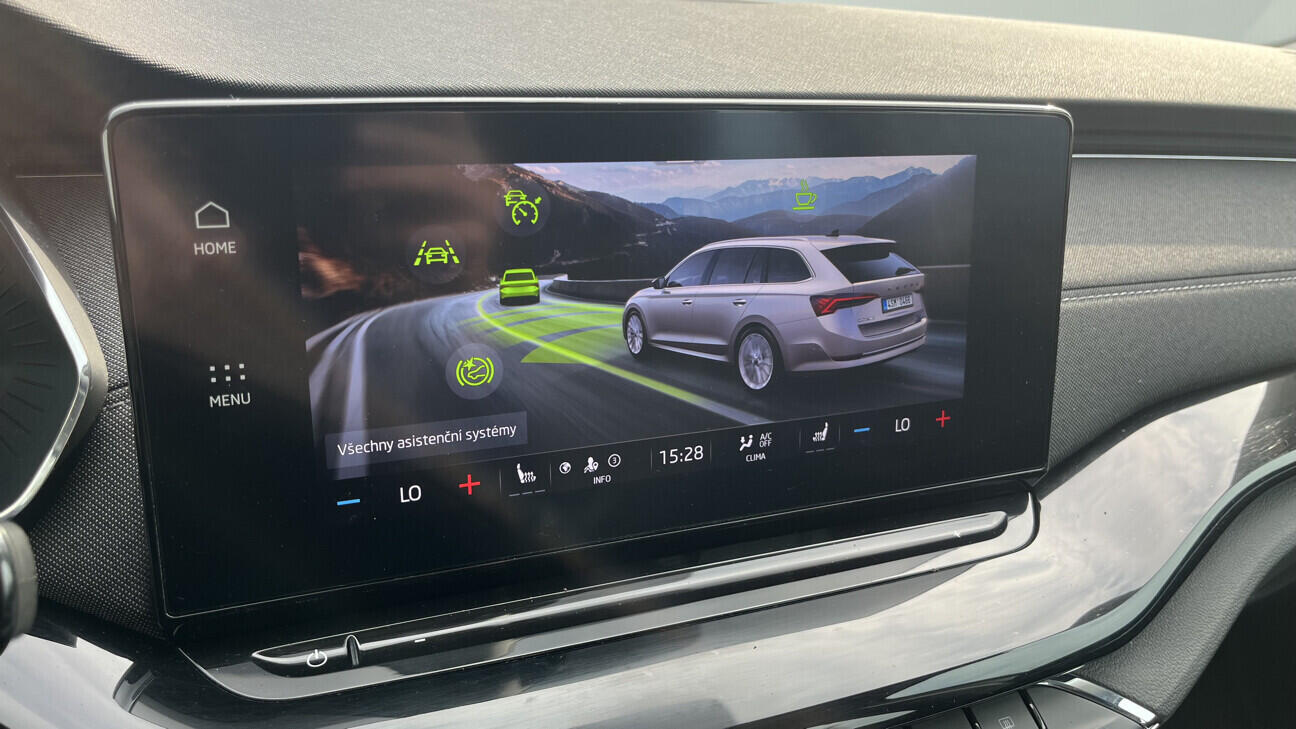 OB199V00816_24.webp_OCTAVIA Style Plus 2.0 TDI 110 kW manuál, DPH