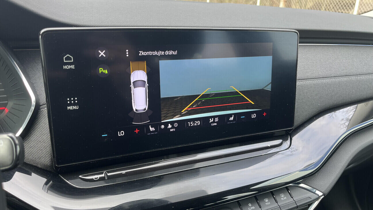 OB199V00816_25.webp_OCTAVIA Style Plus 2.0 TDI 110 kW manuál, DPH