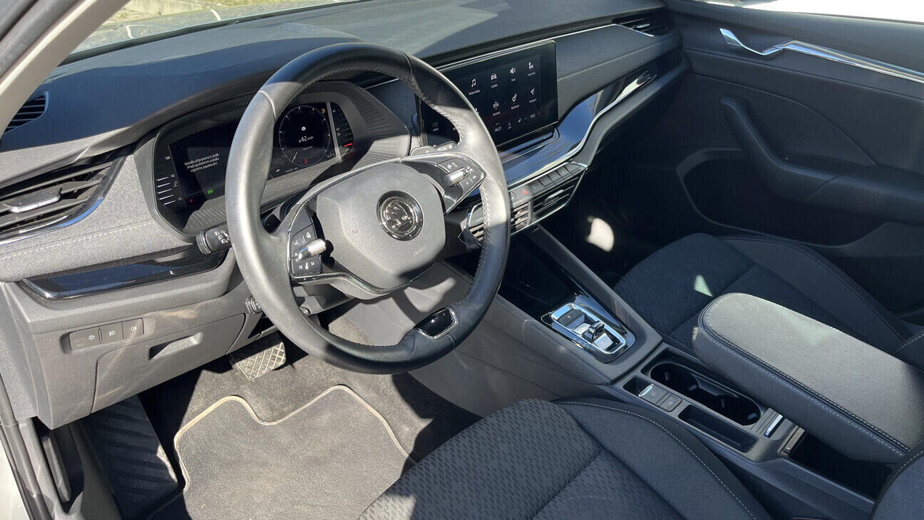 OB199V00817_19.webp_OCTAVIA Style Plus 2.0 TDI 110 kW automat, DPH