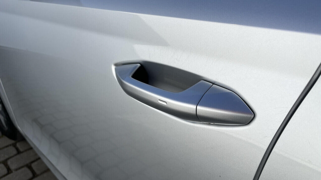 OB199V00817_35.webp_OCTAVIA Style Plus 2.0 TDI 110 kW automat, DPH