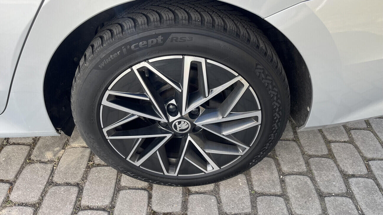 OB199V00817_36.webp_OCTAVIA Style Plus 2.0 TDI 110 kW automat, DPH