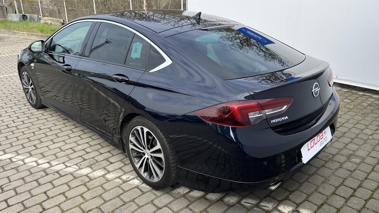 OB199V00824_15.webp_INSIGNIA OPC Line 1.6 . 147 kW manuál, DPH