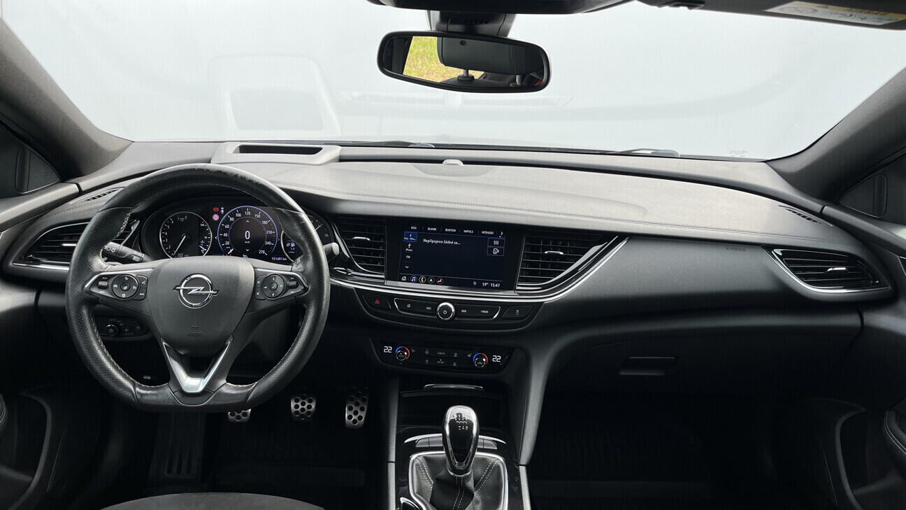 OB199V00824_18.webp_INSIGNIA OPC Line 1.6 . 147 kW manuál, DPH