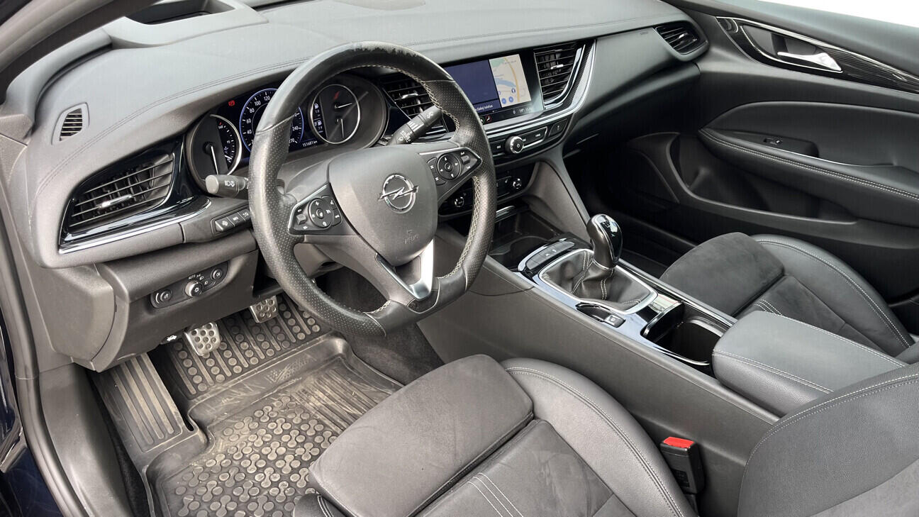 OB199V00824_19.webp_INSIGNIA OPC Line 1.6 . 147 kW manuál, DPH