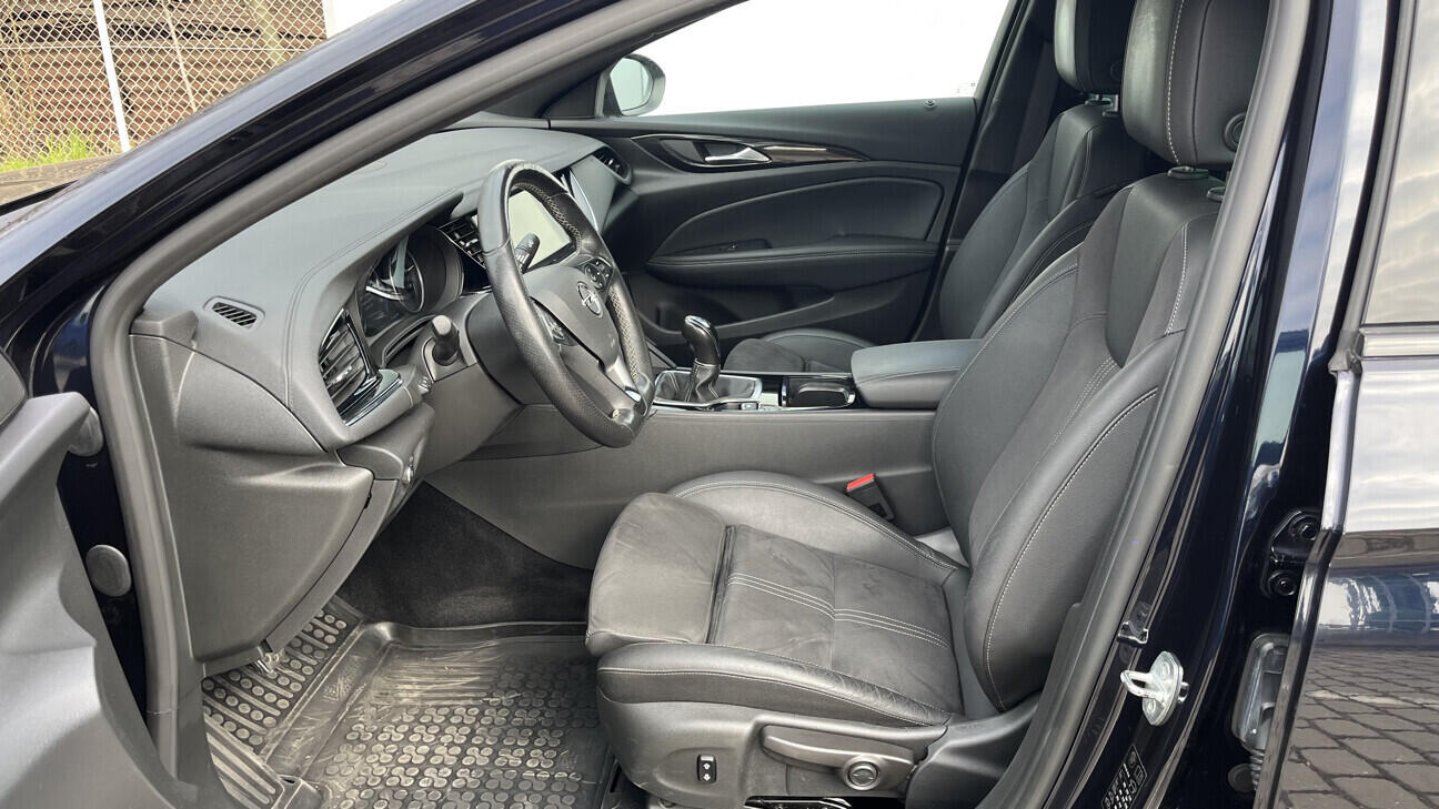 OB199V00824_20.webp_INSIGNIA OPC Line 1.6 . 147 kW manuál, DPH