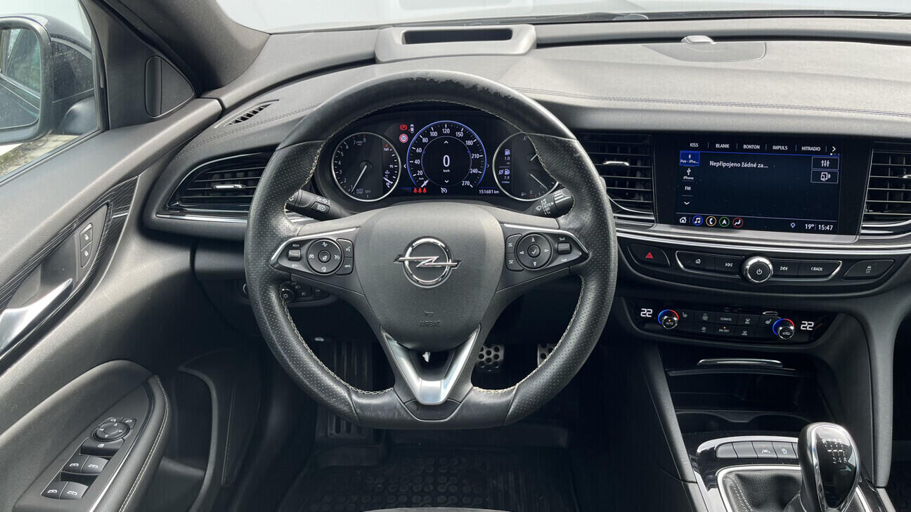 OB199V00824_23.webp_INSIGNIA OPC Line 1.6 . 147 kW manuál, DPH