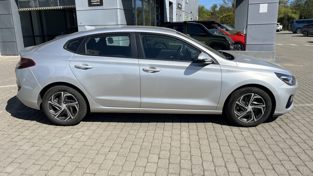 OB199V00836_12.webp_I30 Comfort 1.0 T-GDI 88 kW manuál