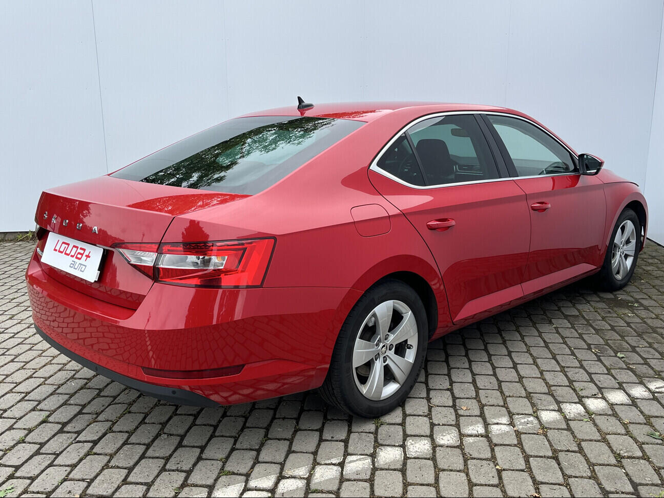 OB199V00860_11.webp_SUPERB  2.0 TDI 110 kW automat
