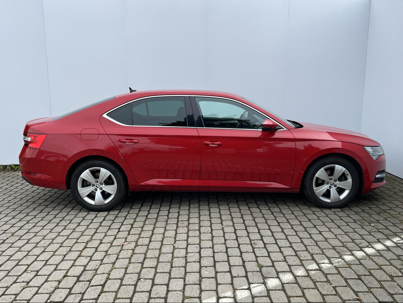 OB199V00860_16.webp_SUPERB  2.0 TDI 110 kW automat