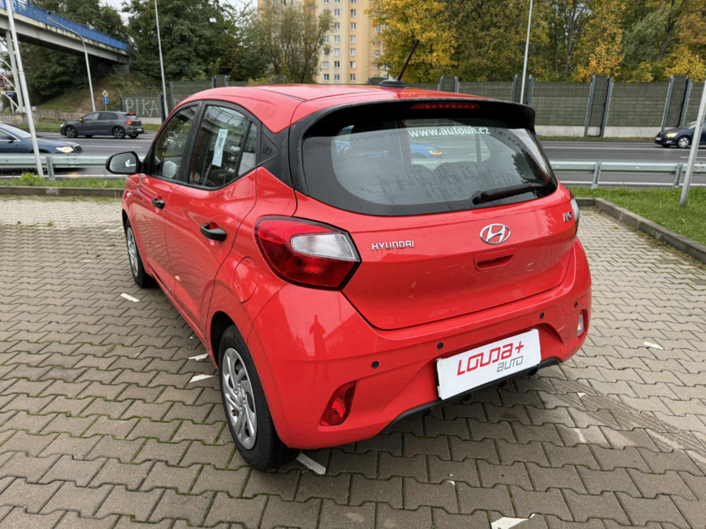 OC199V00971_13.webp_I10 Comfort GO! 1.0  49 kW manuál