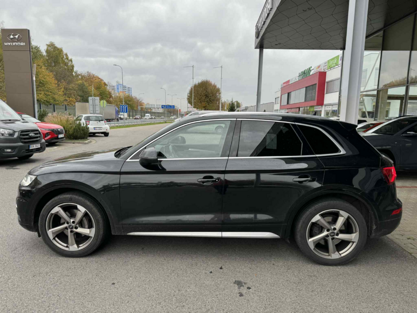OC199V00989_11.webp_Q5  2.0 TDI 140 kW automat, DPH