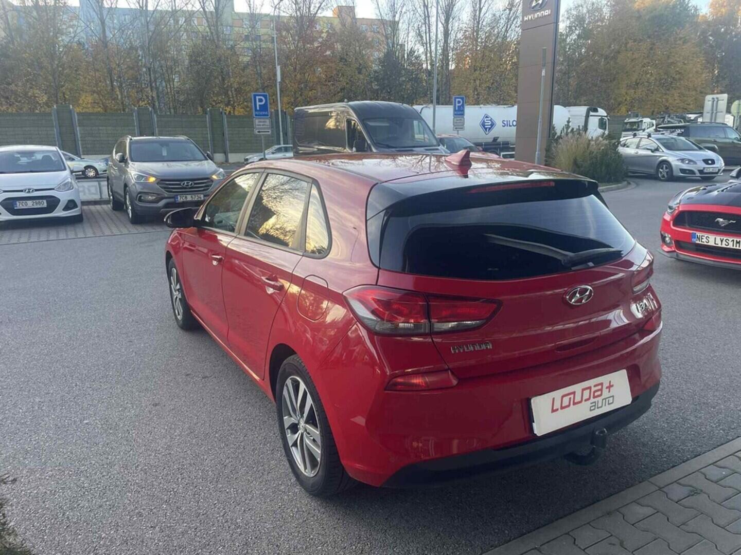 OC199V00990_13.webp_I30 Comfort 1.4  73 kW manuál