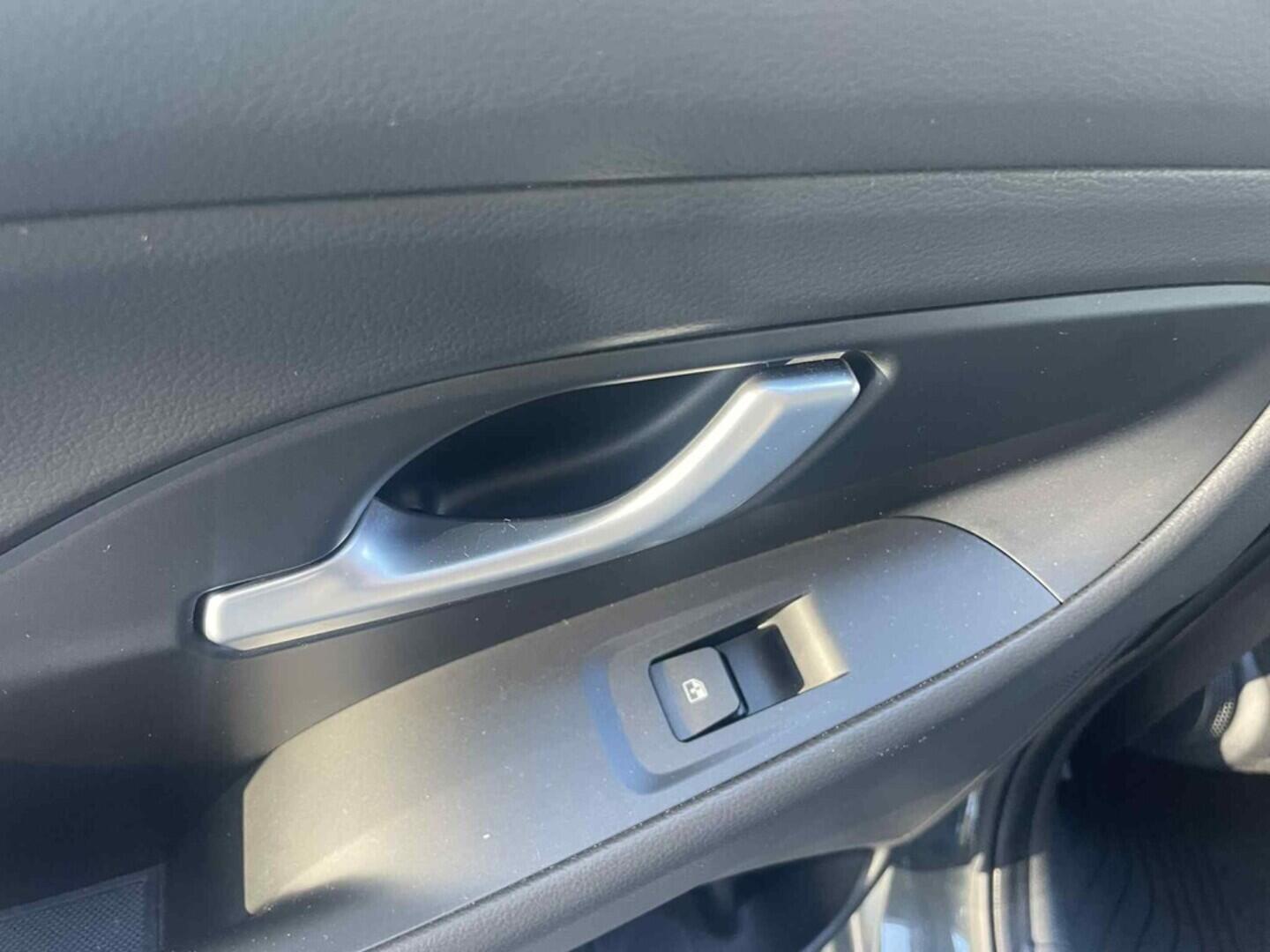 OC199V00991_28.webp_I30 SMART 1.5 TGDI 103 kW automat, DPH