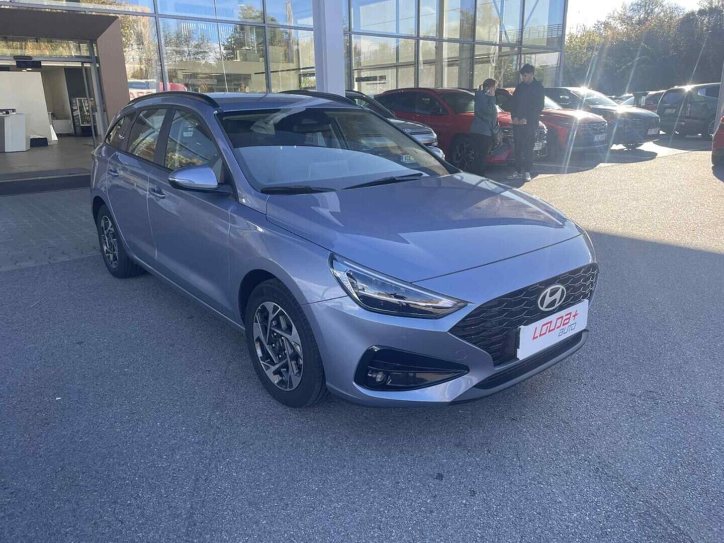 OC199V00992_12.webp_I30 SMART 1.5 DPI 70 kW manuál, DPH