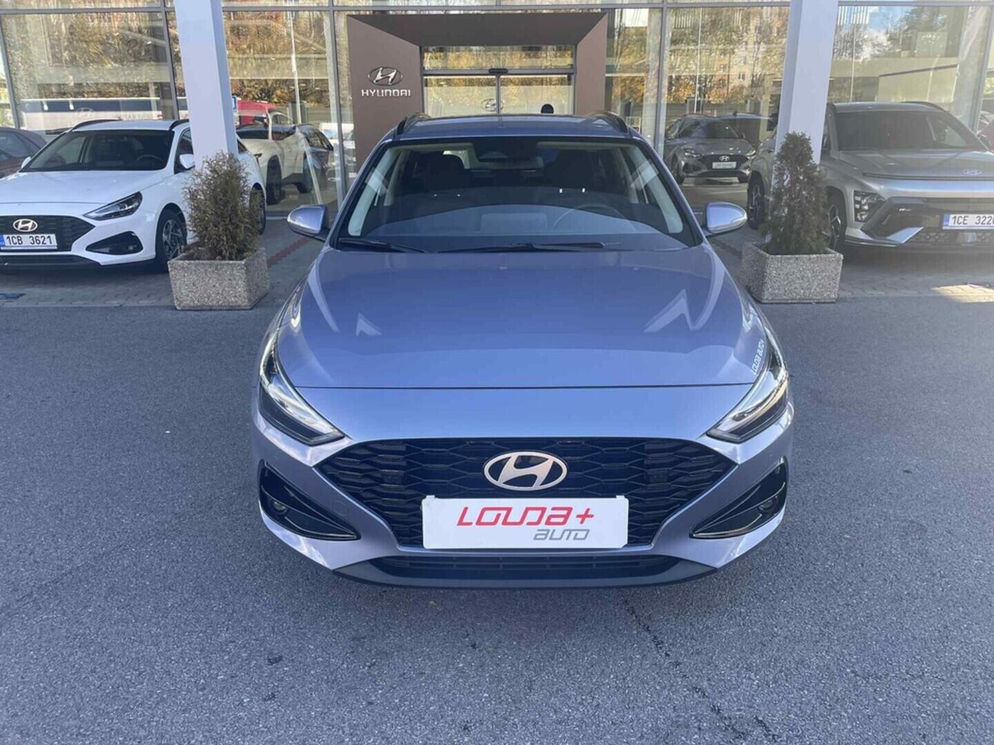 OC199V00992_16.webp_I30 SMART 1.5 DPI 70 kW manuál, DPH