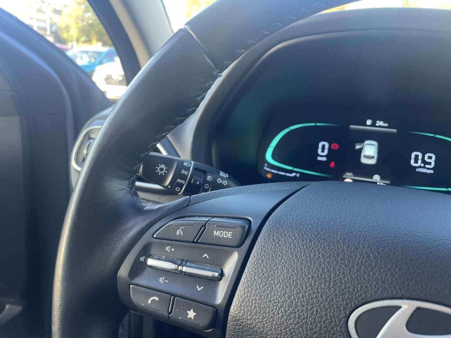 OC199V00992_22.webp_I30 SMART 1.5 DPI 70 kW manuál, DPH