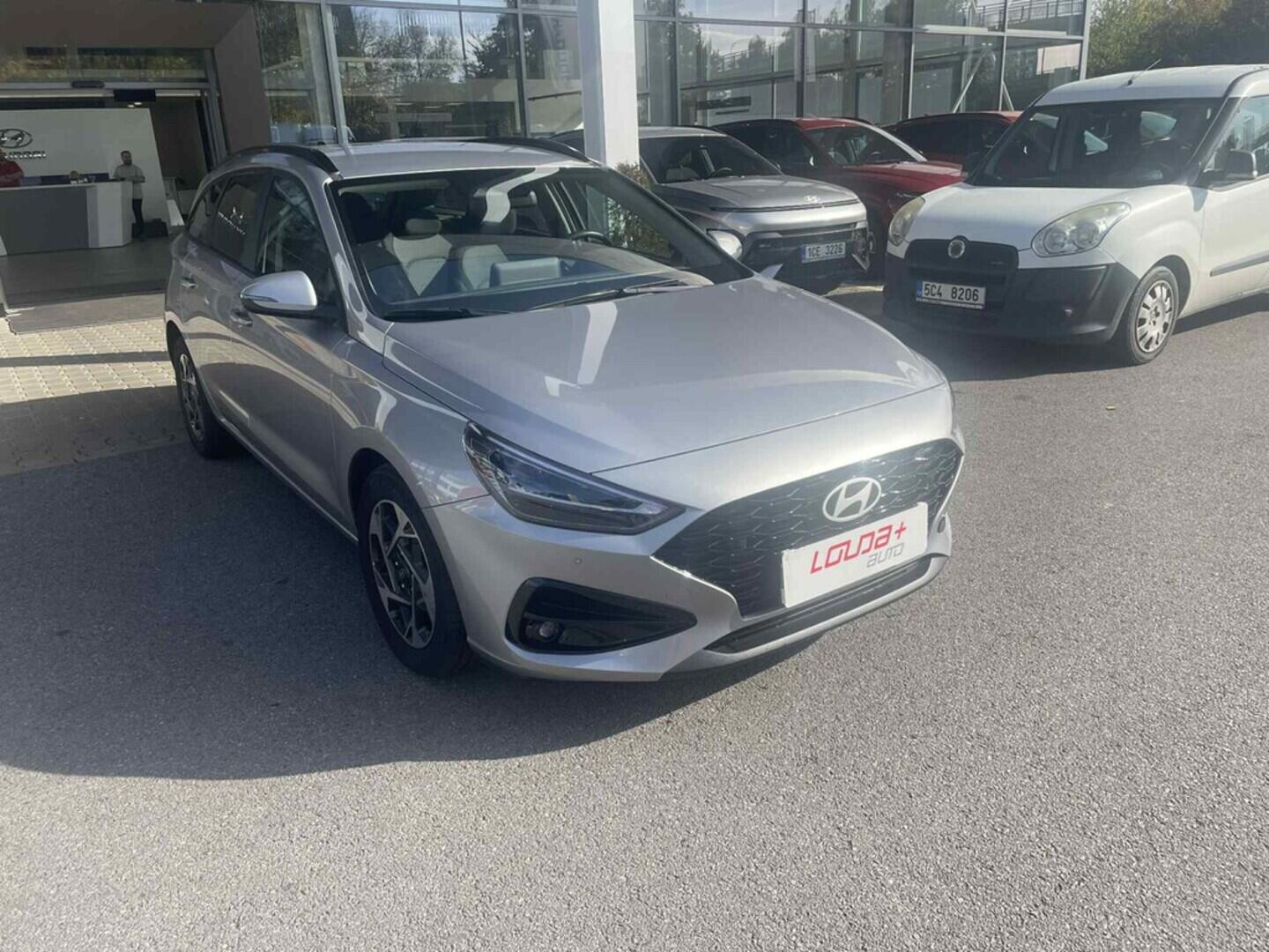 OC199V00993_12.webp_I30 SMART 1.5 TGDI 103 kW automat, DPH