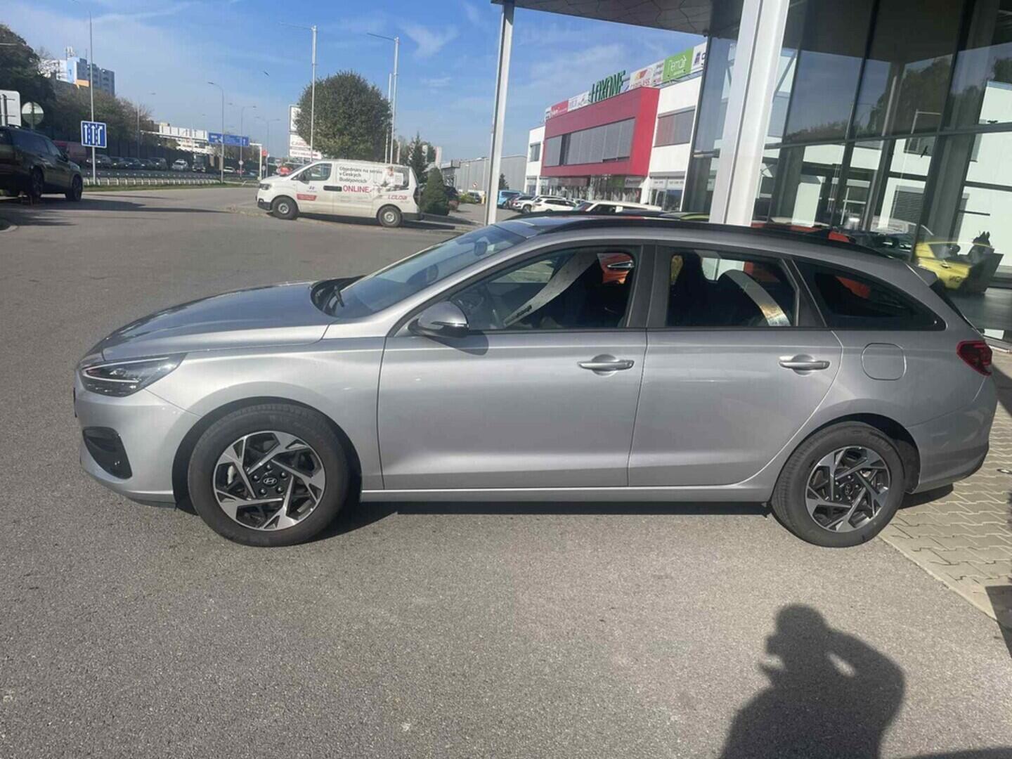 OC199V00993_16.webp_I30 SMART 1.5 TGDI 103 kW automat, DPH