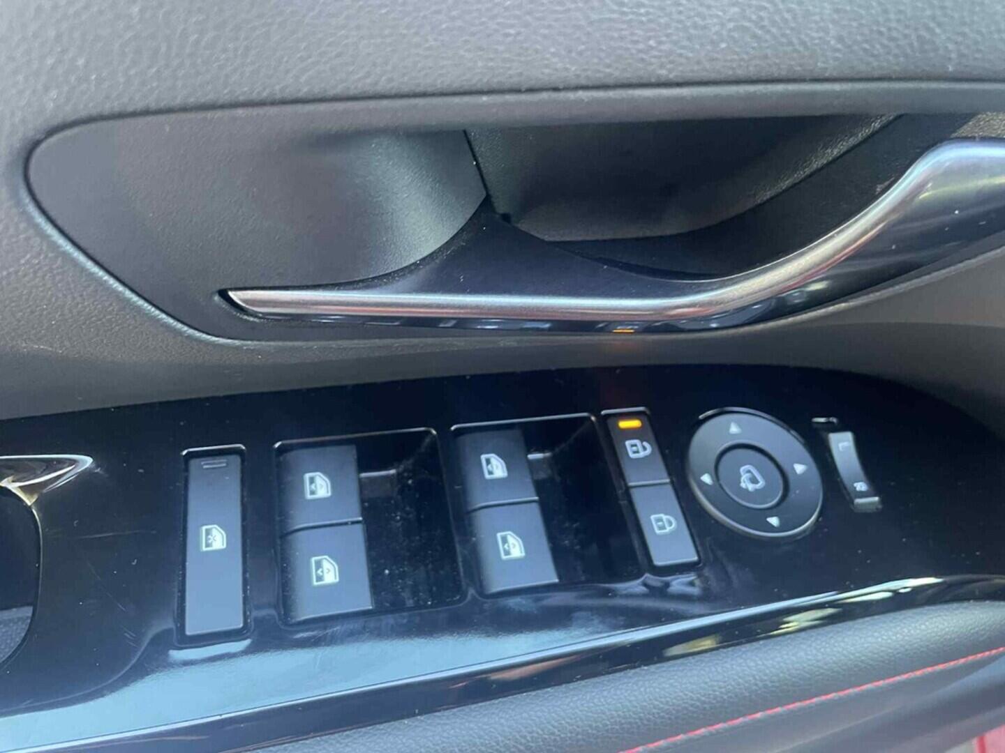 OC199V00994_21.webp_TUCSON N-line 1.6 HEV 176 kW automat, DPH