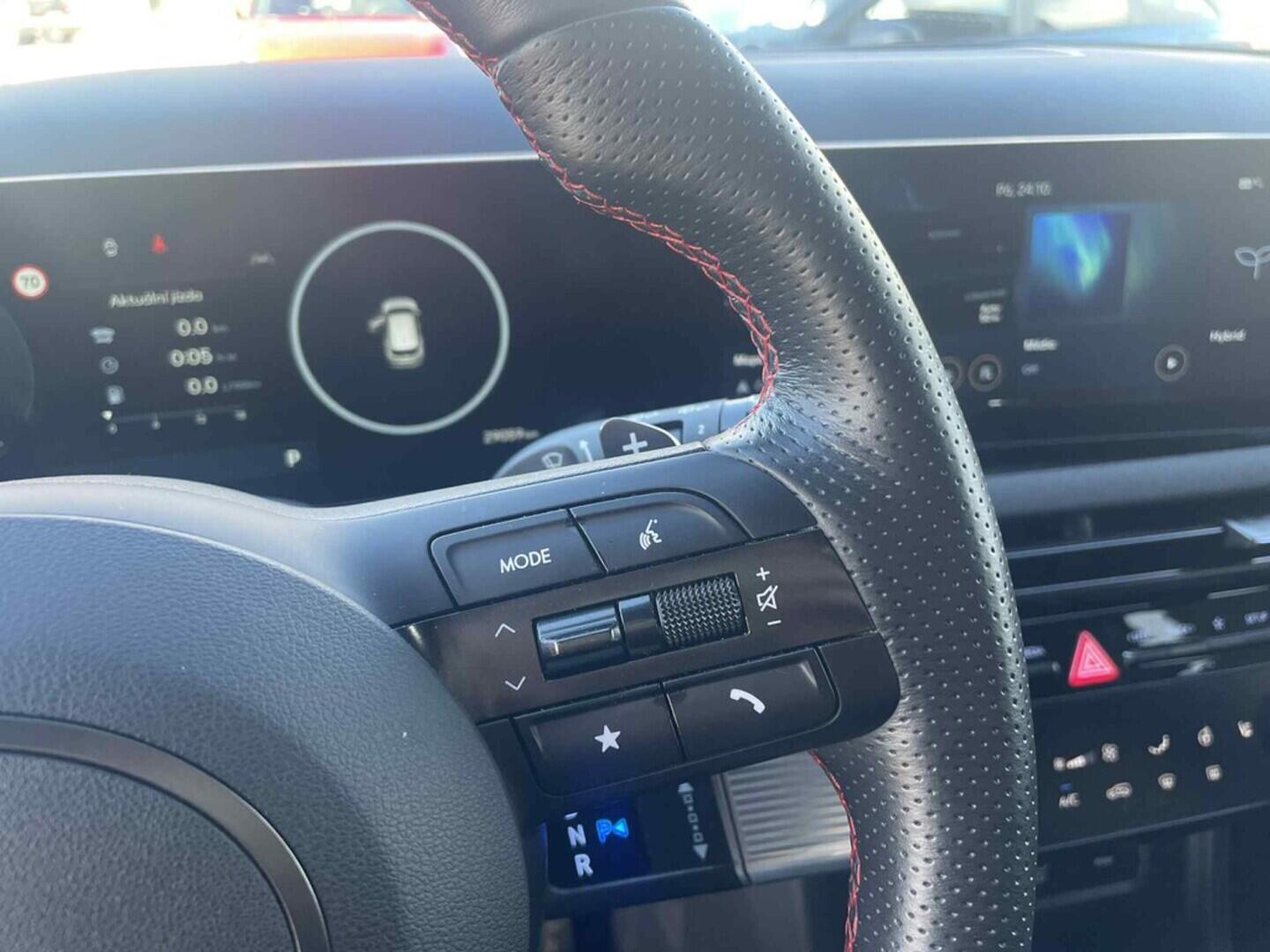 OC199V00994_25.webp_TUCSON N-line 1.6 HEV 176 kW automat, DPH