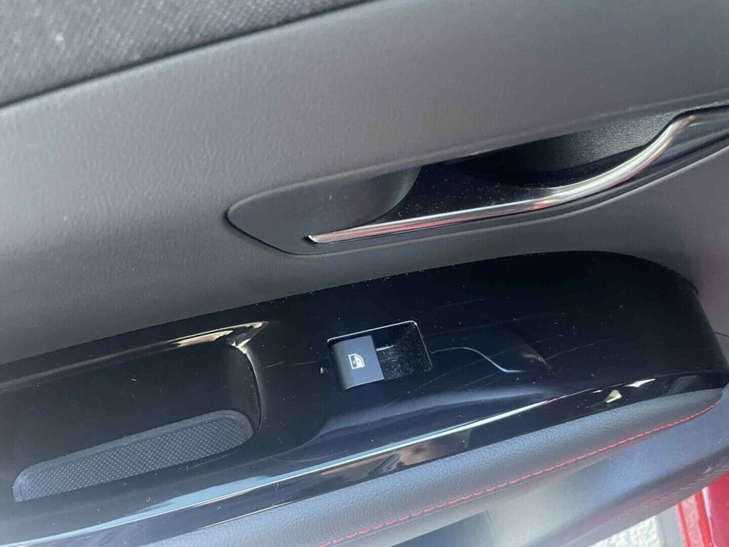 OC199V00994_33.webp_TUCSON N-line 1.6 HEV 176 kW automat, DPH