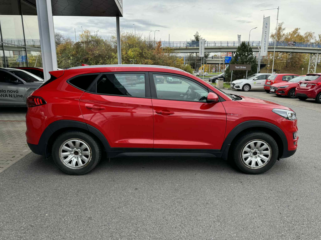 OC199V00995_15.webp_TUCSON Adventure 1.6  100 kW manuál