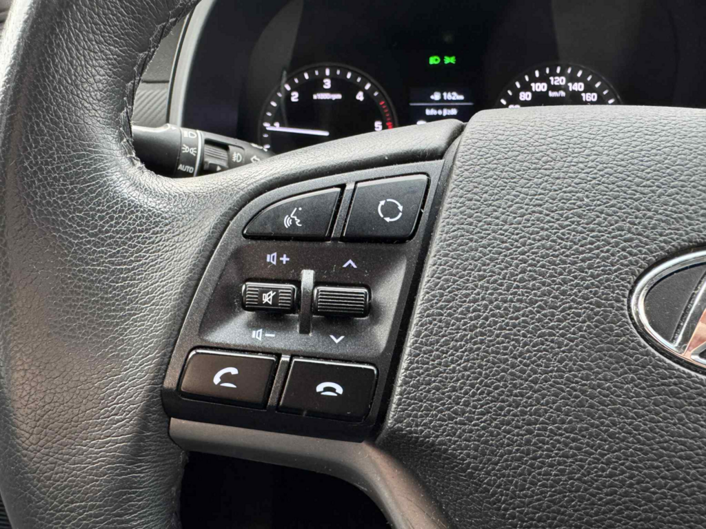 OC199V00995_21.webp_TUCSON Adventure 1.6  100 kW manuál