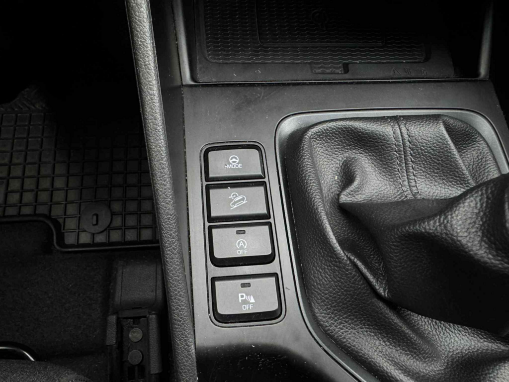 OC199V00995_26.webp_TUCSON Adventure 1.6  100 kW manuál