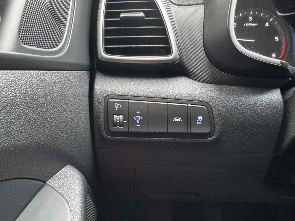 OC199V00995_27.webp_TUCSON Adventure 1.6  100 kW manuál