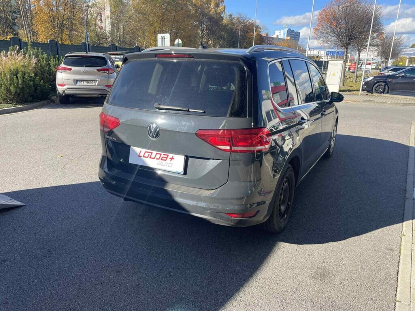 OC199V00998_12.webp_TOURAN Trendline 1.5 TSI 110 kW automat