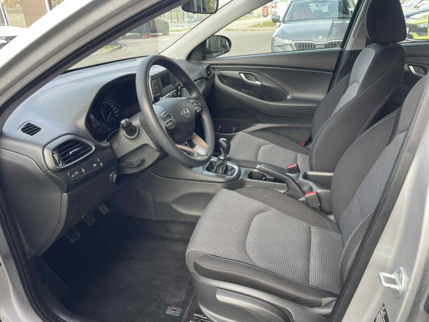 OC199V00999_18.webp_I30 START 1.4  73 kW manuál