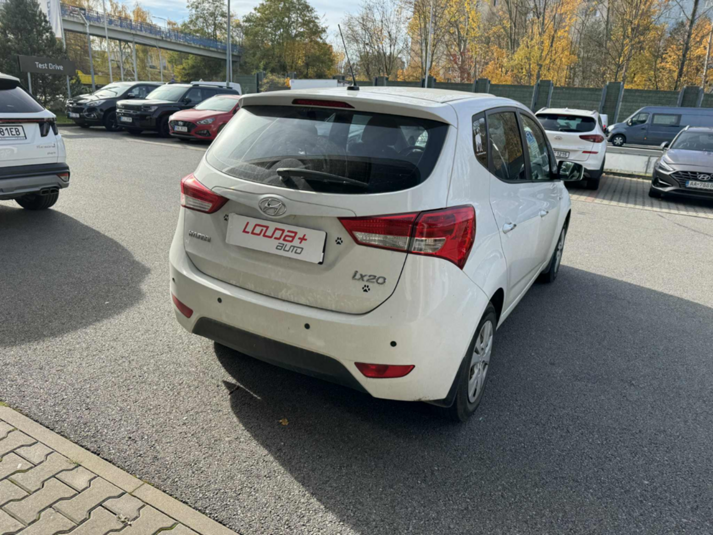 OC199V01000_12.webp_IX20  1.4  66 kW manuál