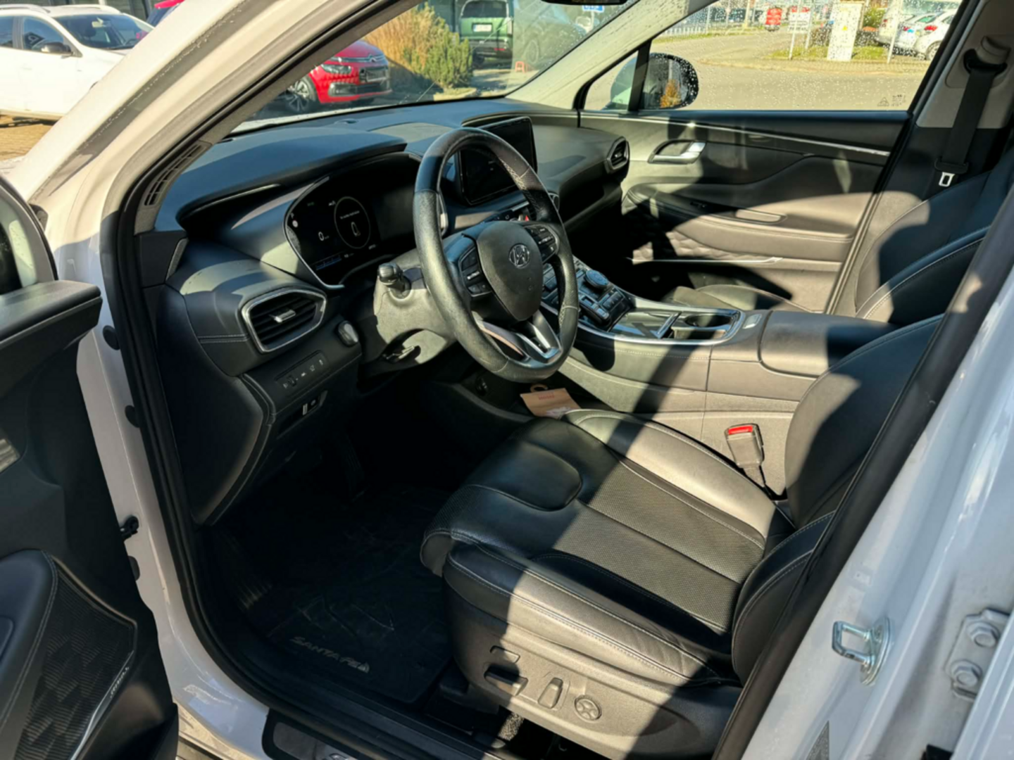 OC199V01001_18.webp_SANTA FE Luxury 2.2 CRDI 147 kW automat, DPH